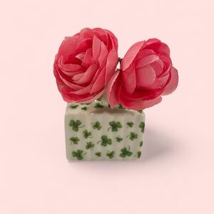 World’s cutest mini shamrock square vase Enesco 1979 gold trim scalloped